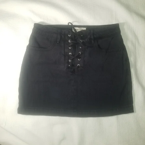 2 PacSun Denim Skirts - Picture 2 of 6